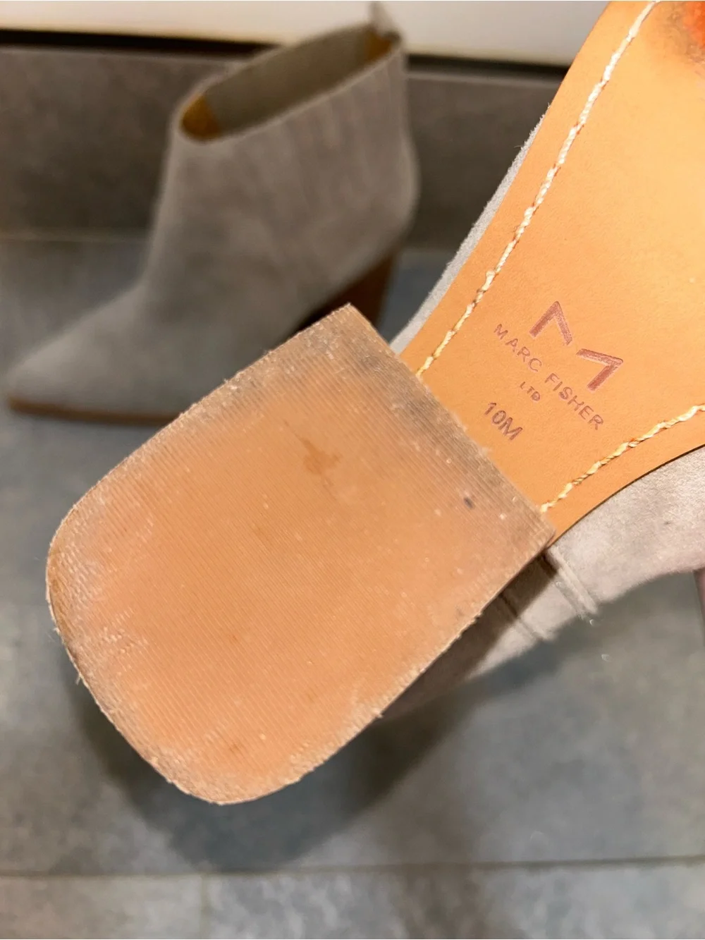 Marc Fisher light gray suede Orlanda bootie with pointed toes size 10